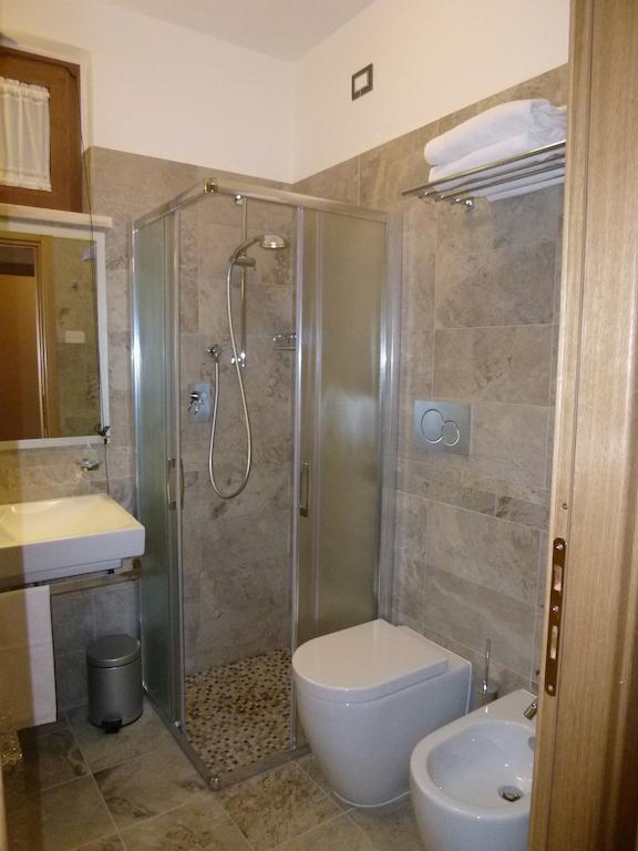 Relais Villa Giulia Bastia Umbra Værelse billede